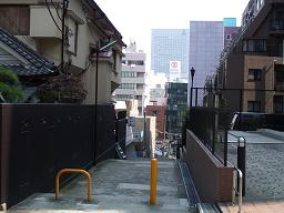 横浜駅への近道